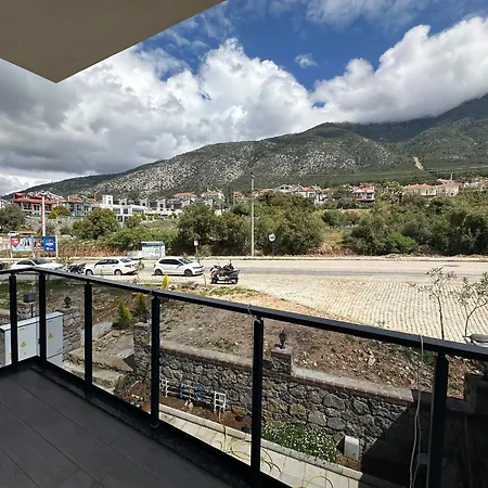 Azra Oeluedeniz Apartman Fethiye